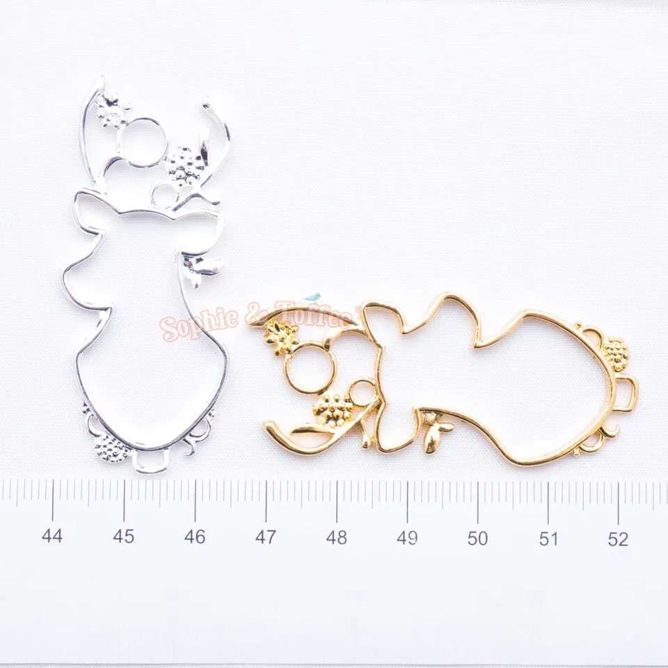 Christmas Reindeer Open Bezel Gold Charm - 4 pieces